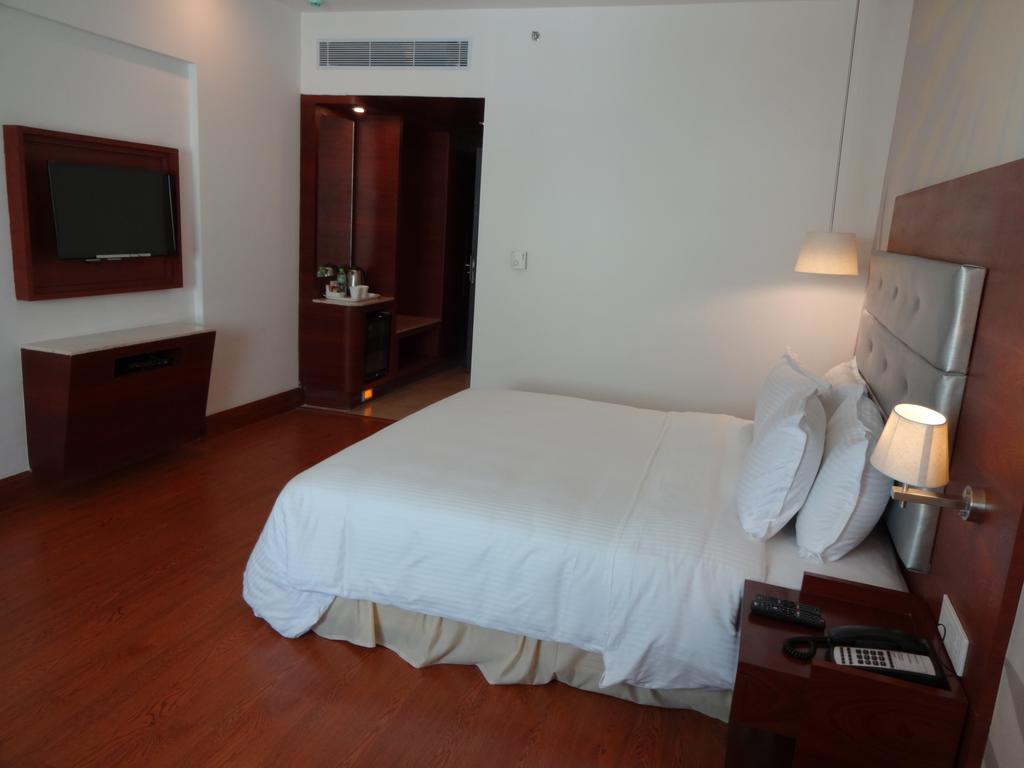 Hotel Abu Palace Τσενάι Εξωτερικό φωτογραφία