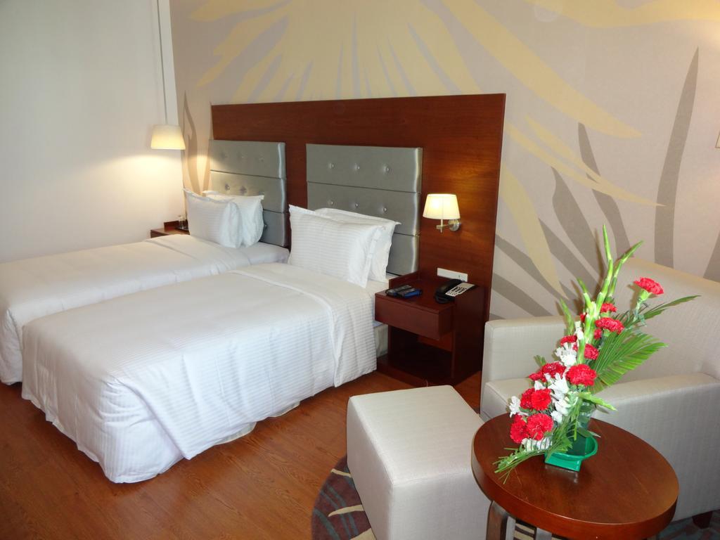 Hotel Abu Palace Τσενάι Εξωτερικό φωτογραφία